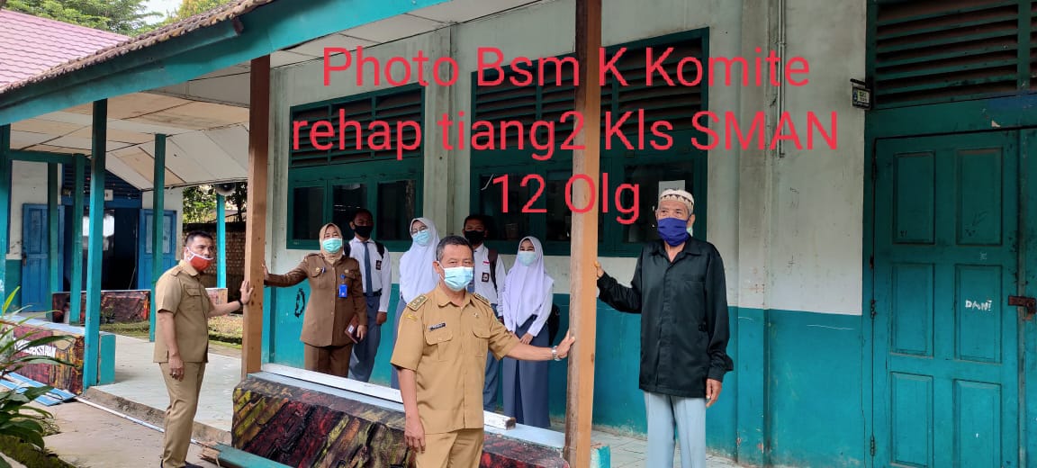 Rehab tiang-tiang kelas